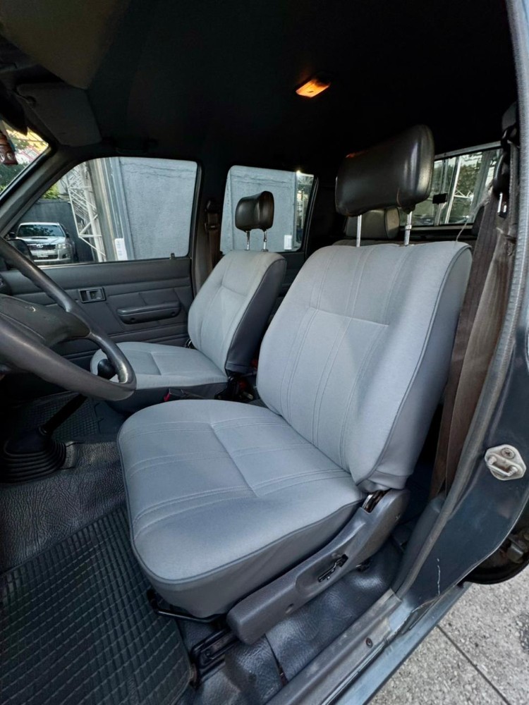 Toyota Hilux  2.4 CABINA DOBLE 4X2 M/T — foto 13